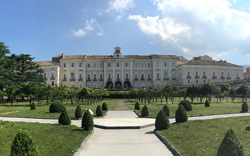 Reggia Portici Esedra